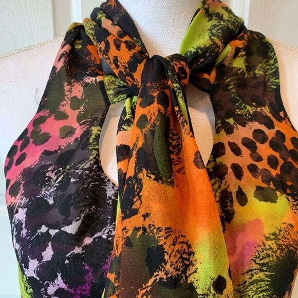 Diane von Furstenberg Bright Animal Print 100% Silk Top - Picture 4 of 9